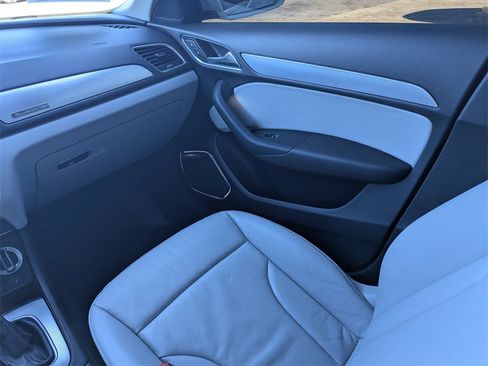 Used 2015 Audi Q3 2.0T Prestige w/ Prestige Package image 17