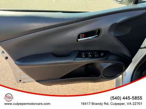 Used 2016 Toyota Prius Two FWD image 8