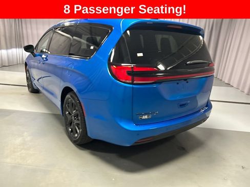 New 2026 Chrysler Pacifica Select w/ S Appearance Package FWD image 5