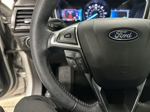 Used 2019 Ford Fusion Titanium image 19