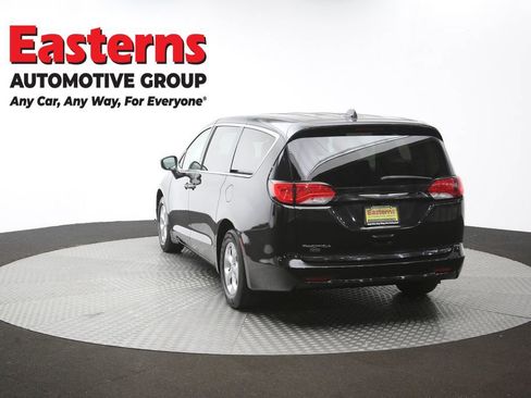 Used 2017 Chrysler Pacifica LX w/ Tire & Wheel Group FWD image 64
