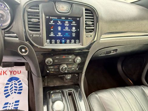 Used 2018 Chrysler 300 S image 23