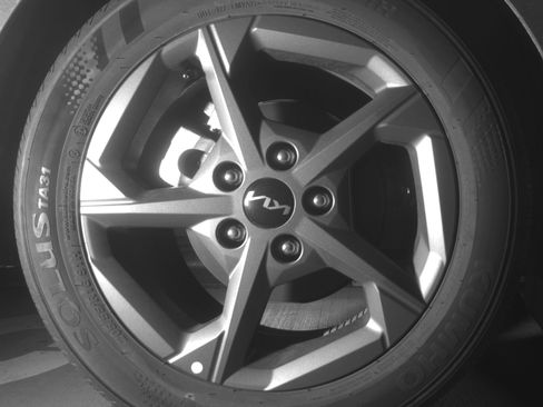 Used 2025 Kia K4 FWD image 15