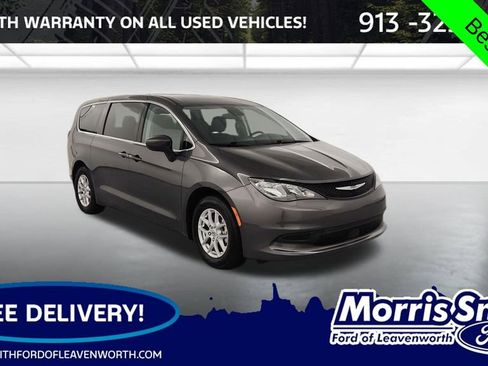 Used 2023 Chrysler Voyager LX FWD image 1