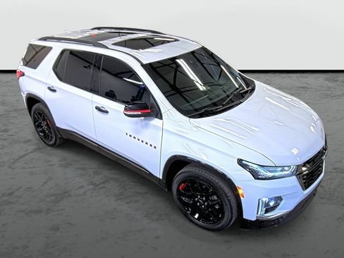 Used 2023 Chevrolet Traverse Premier w/ Redline Edition AWD/4WD image 5