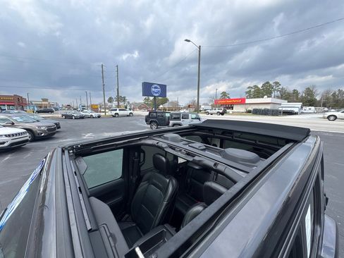 Used 2020 Jeep Wrangler Unlimited Sahara image 16