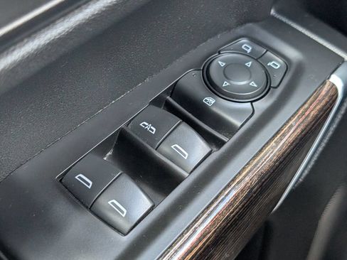 Used 2021 GMC Sierra 1500 SLE RWD image 10