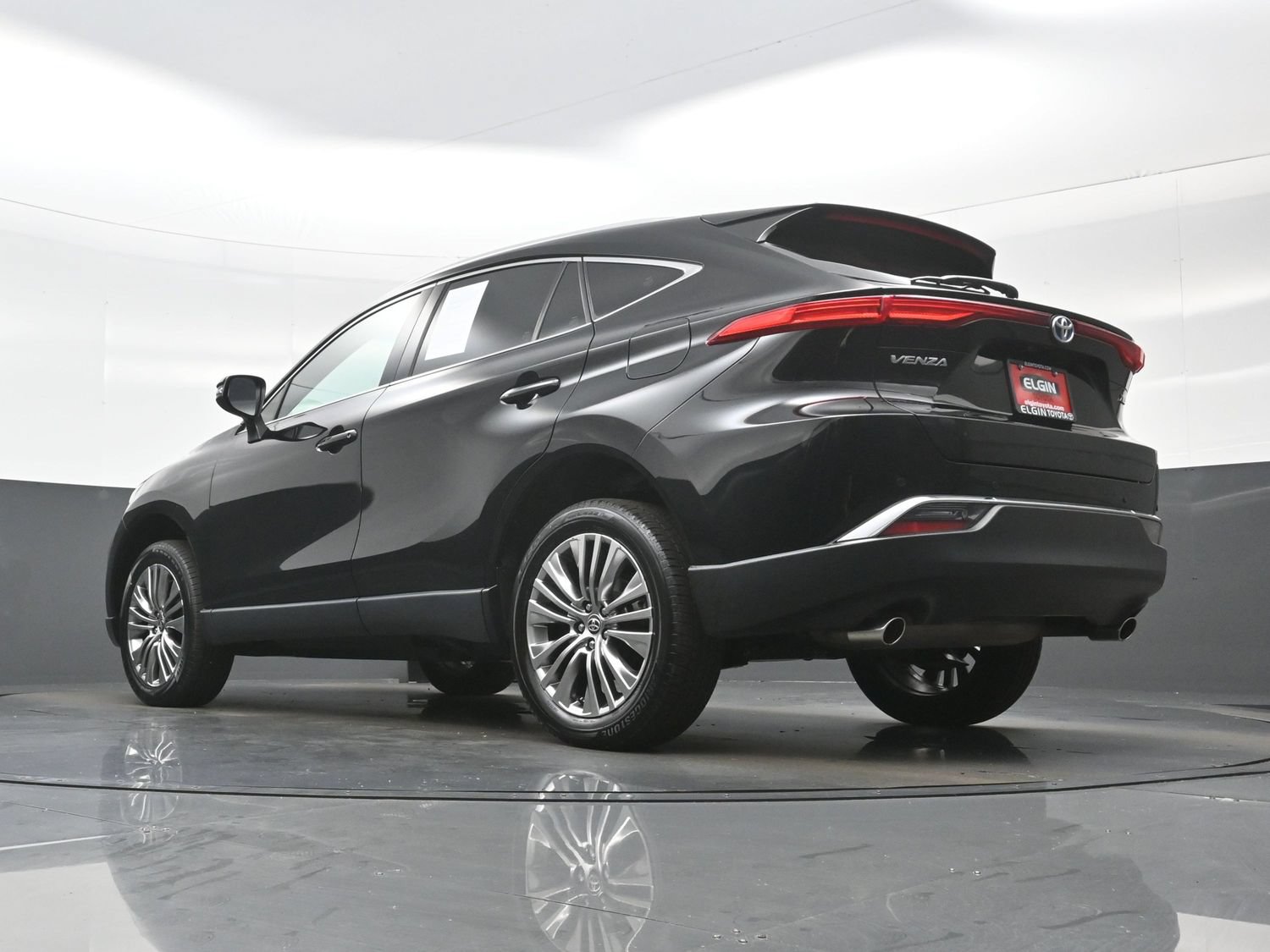 Used 2024 Toyota Venza XLE AWD/4WD image 31
