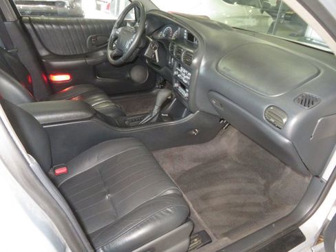 Used 2000 Pontiac Grand Prix GTP w/ Opt Pkg image 31