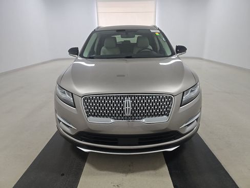 Used 2019 Lincoln MKC Premiere FWD image 2