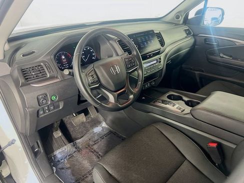 Used 2024 Honda Ridgeline Sport image 11