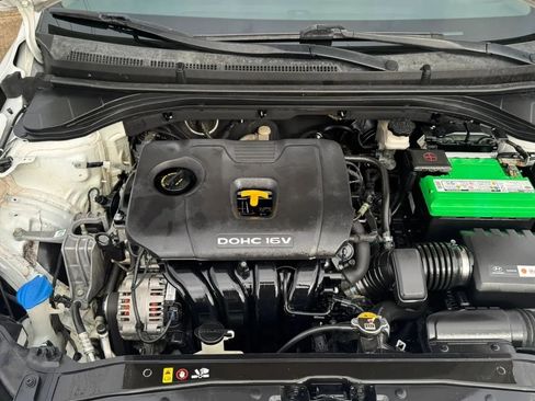 Used 2018 Hyundai Elantra SEL FWD image 18