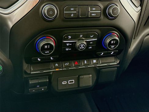 Certified 2021 Chevrolet Silverado 1500 LT image 10