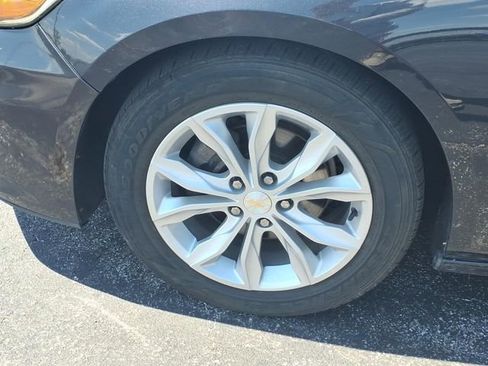 Used 2023 Chevrolet Malibu LT FWD image 18