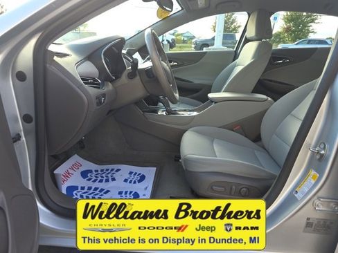 Used 2018 Chevrolet Malibu LT image 23