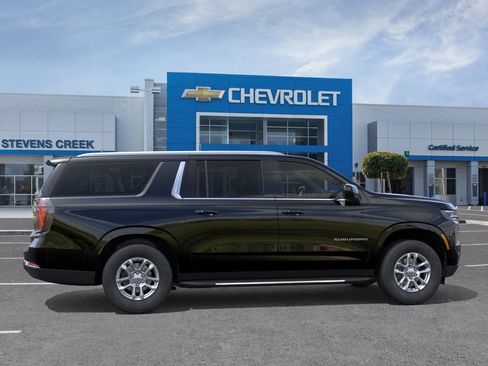 New 2026 Chevrolet Suburban LT w/ Sun And Tow Package AWD/4WD image 3