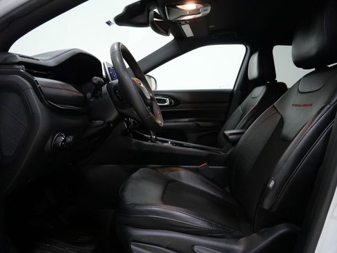 Used 2023 Jeep Compass Trailhawk image 12