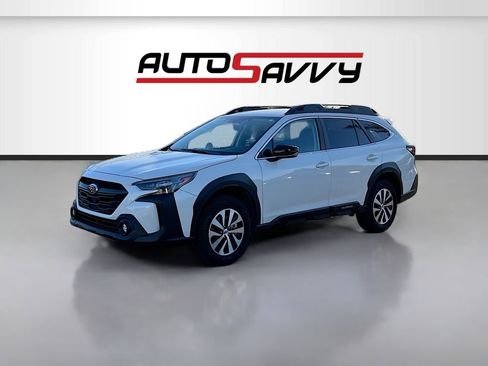 Used 2025 Subaru Outback Premium w/ Popular Package #1A image 3