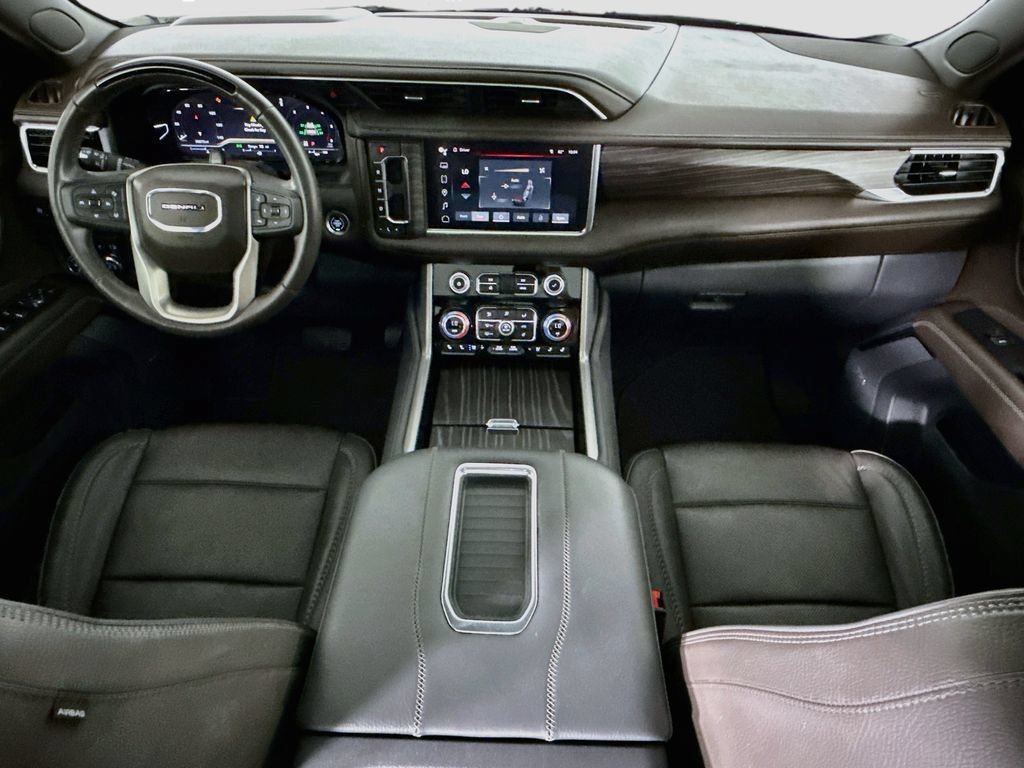 Used 2023 GMC Yukon XL Denali w/ Denali Reserve Package AWD/4WD image 13