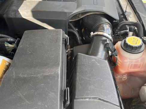 Used 2010 Land Rover Range Rover Supercharged image 12