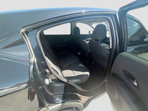 Used 2022 Honda HR-V LX image 27