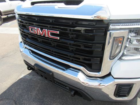 Used 2021 GMC Sierra 2500 4x4 Crew Cab w/ Convenience Package image 18