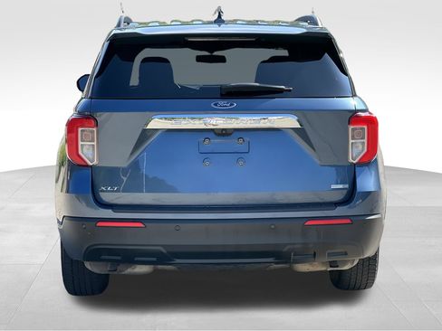 Used 2020 Ford Explorer XLT w/ Comfort Package AWD/4WD image 8