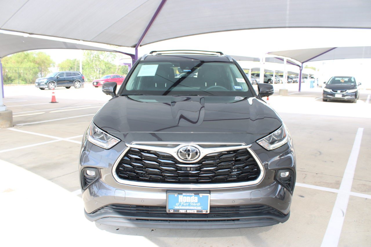 Used 2023 Toyota Highlander Limited AWD/4WD image 9