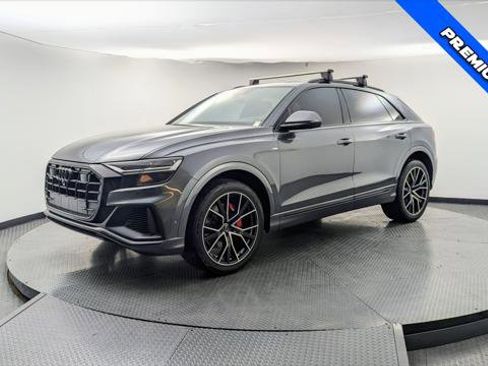 Used 2022 Audi Q8 Premium Plus w/ Premium Plus Package image 2