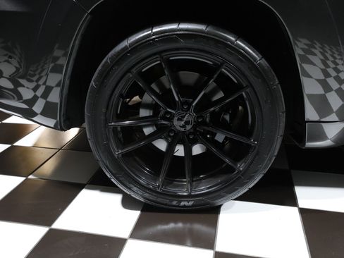 Used 2019 Jeep Grand Cherokee SRT AWD/4WD image 34