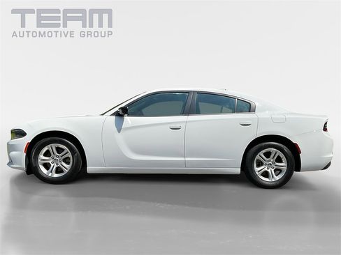 Used 2023 Dodge Charger SXT image 4