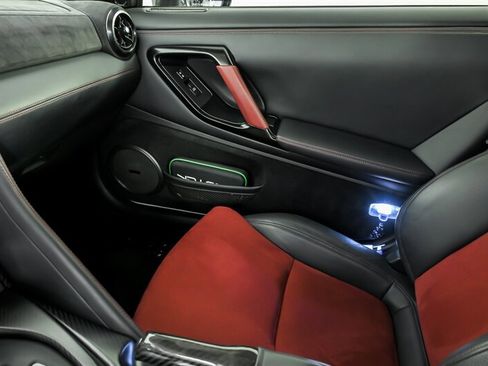 Used 2020 Nissan GT-R NISMO AWD/4WD image 35