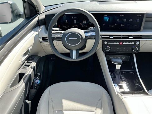 New 2026 Hyundai Tucson SEL image 13
