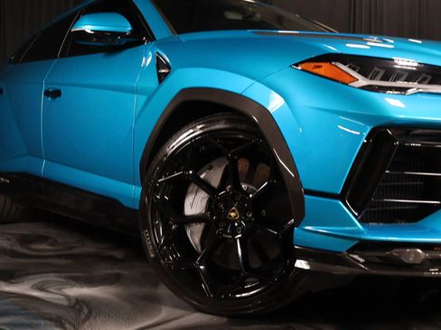 Used 2023 Lamborghini Urus Performante AWD/4WD image 10