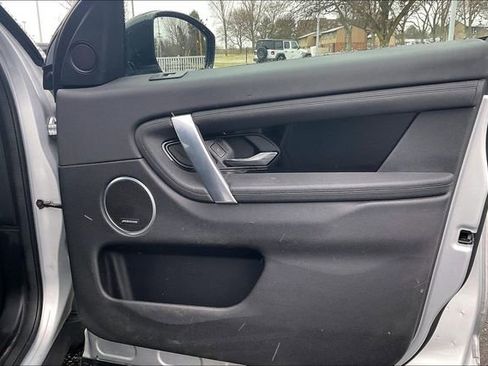 Used 2020 Land Rover Discovery Sport S image 23