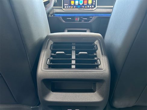 New 2026 Volkswagen Tiguan SE R-Line image 42