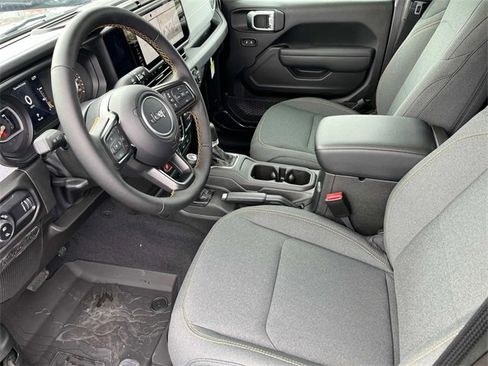 New 2025 Jeep Gladiator Willys image 21