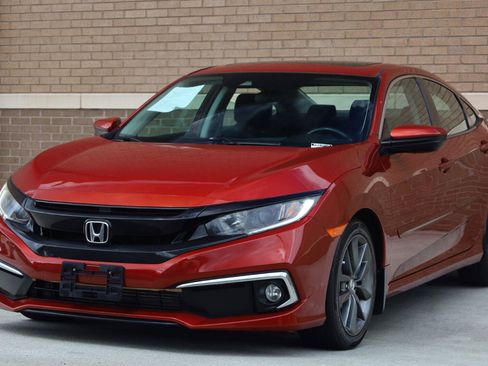 Used 2019 Honda Civic EX image 4