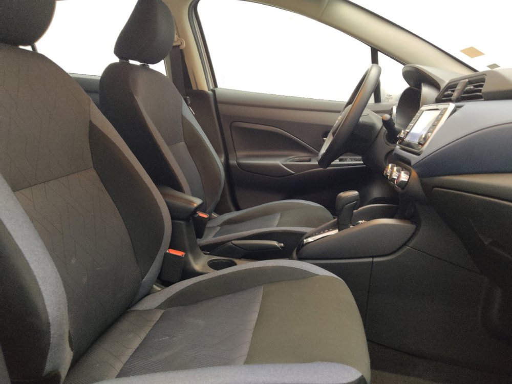 Used 2025 Nissan Versa SV FWD image 21
