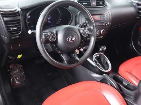 Used 2016 Kia Soul image 9
