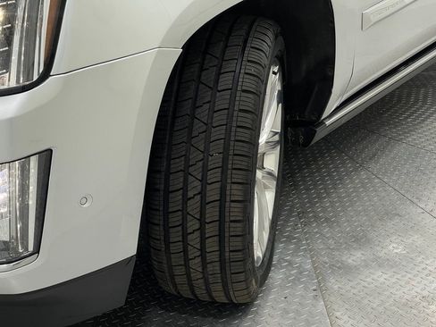 Used 2018 Cadillac Escalade Premium Luxury image 42