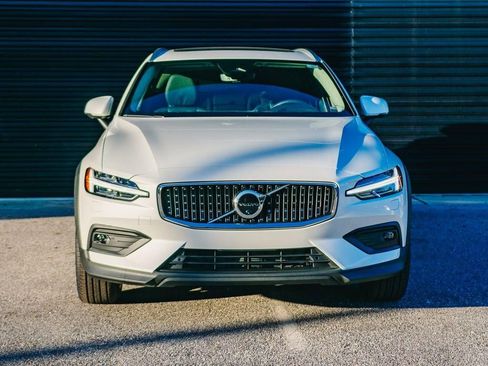 New 2025 Volvo V60 B5 Cross Country Plus w/ Protection Package Premier image 2