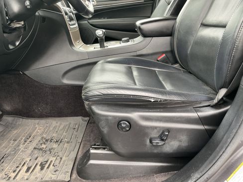 Used 2015 Jeep Grand Cherokee Limited w/ Luxury Group II image 40