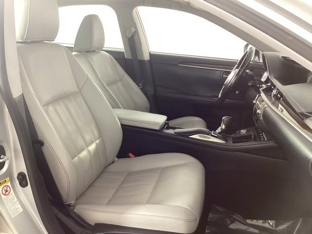 Used 2017 Lexus ES 350 w/ Luxury Package FWD image 22