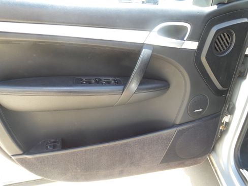 Used 2004 Porsche Cayenne Turbo image 12