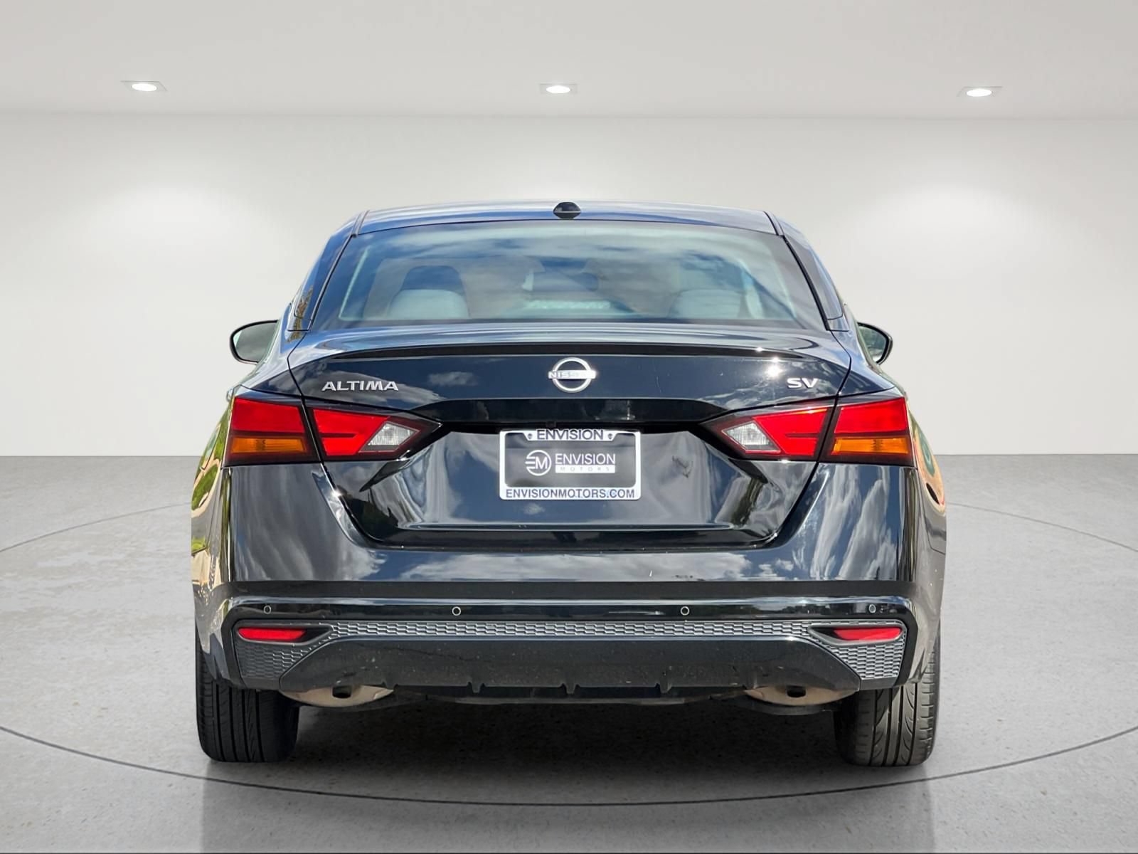 Used 2024 Nissan Altima 2.5 SV FWD image 4