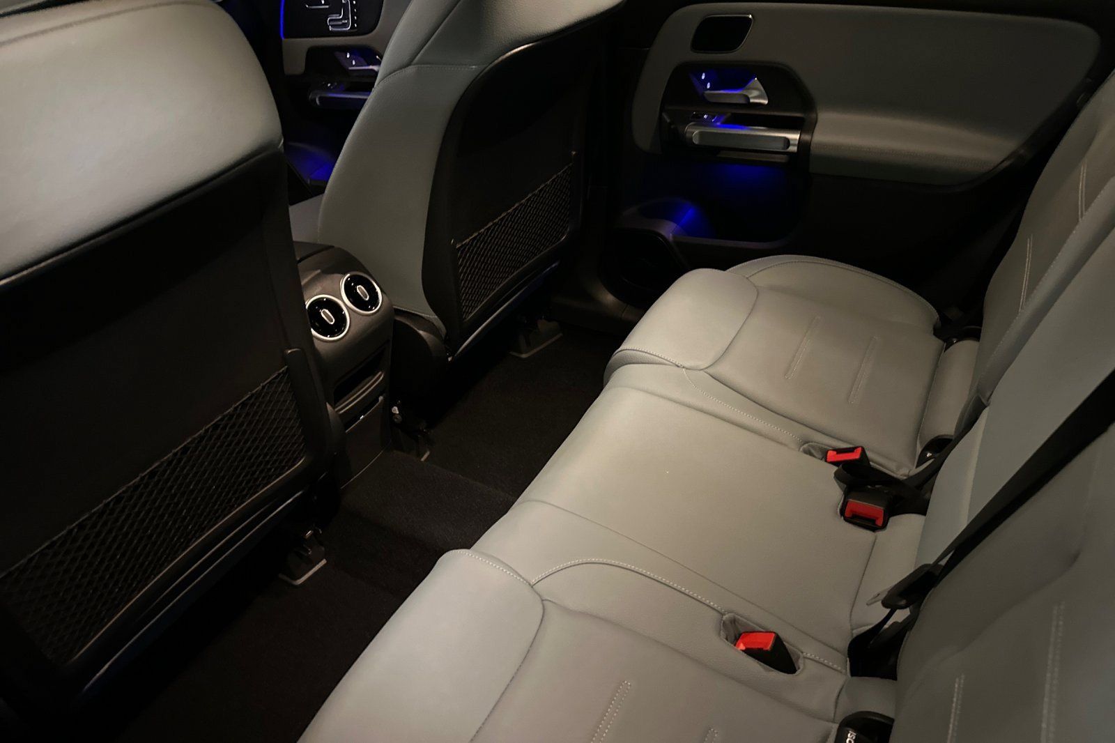 New 2026 Mercedes-Benz GLB 35 AMG 4MATIC image 11