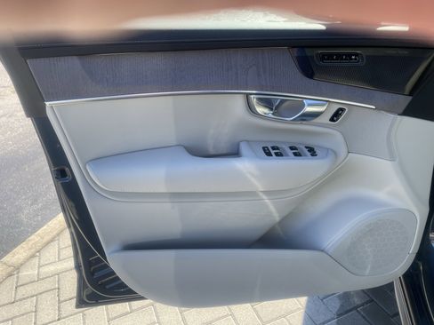 New 2026 Volvo XC90 B6 Ultra w/ Protection Package image 14