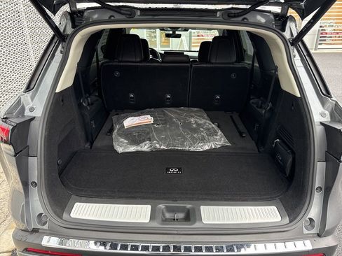 Used 2023 INFINITI QX60 Luxe w/ Cargo Package image 9