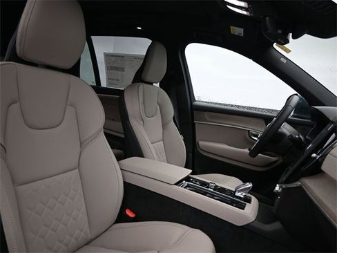 New 2026 Volvo XC90 T8 Plus image 39